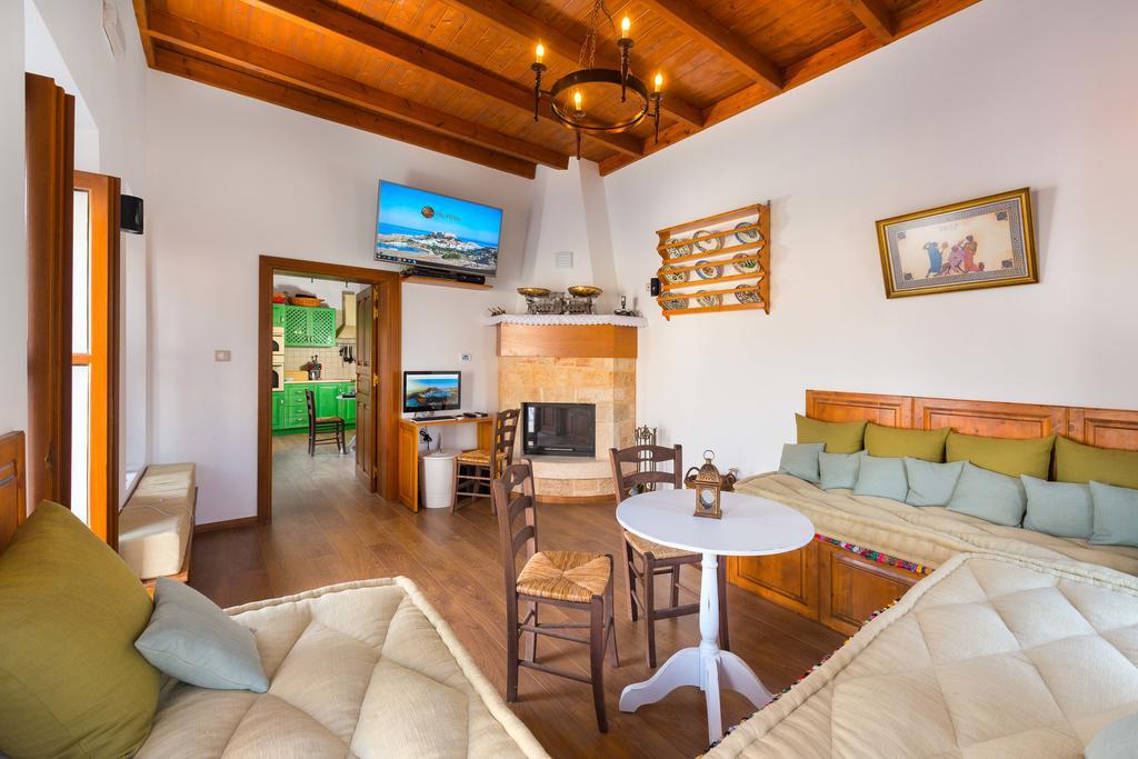 Villa Eftihia In Lindos ภายนอก รูปภาพ
