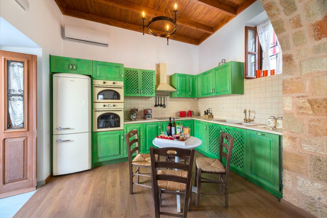 Villa Eftihia In Lindos ภายนอก รูปภาพ